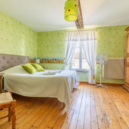 Les Oiseaux_a Avec Piscine Chauffee Holiday home Louvemont